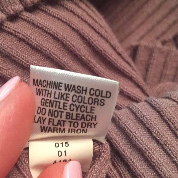 Mossimo Lavender Top - Picture 7 of 7